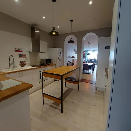 De Standing Bord De Malo 아파트 *