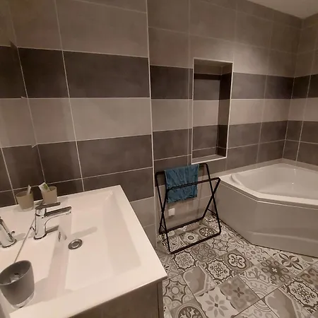 De Standing Bord De Malo アパート ダンケルク