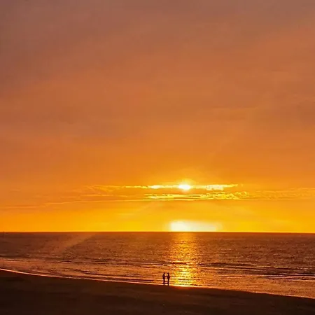 De Standing Bord De Malo アパート ダンケルク