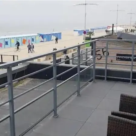 De Standing Bord De Malo アパート